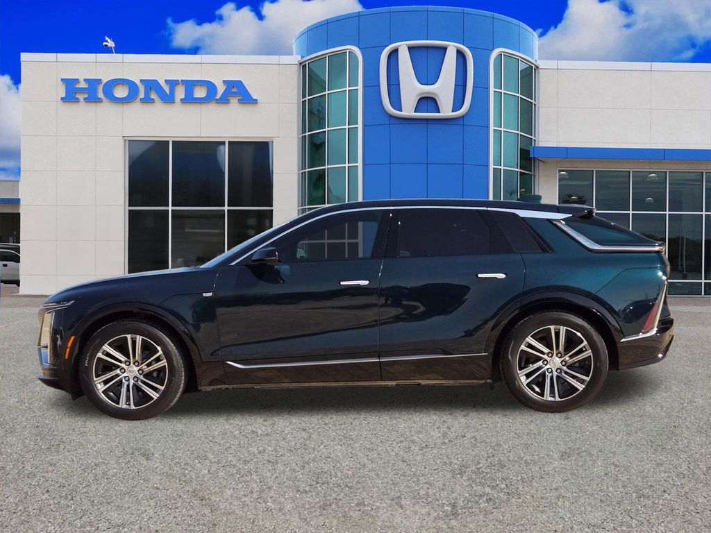 Used 2024 Cadillac LYRIQ SUV