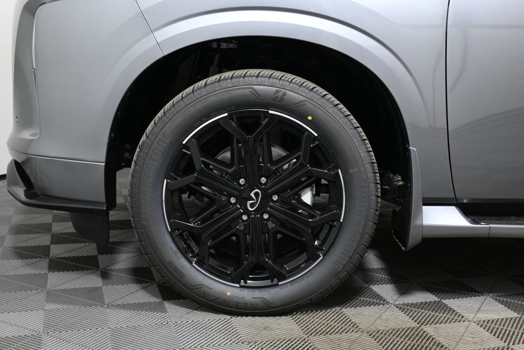 Thumbnail: 2026 INFINITI QX80 - 11