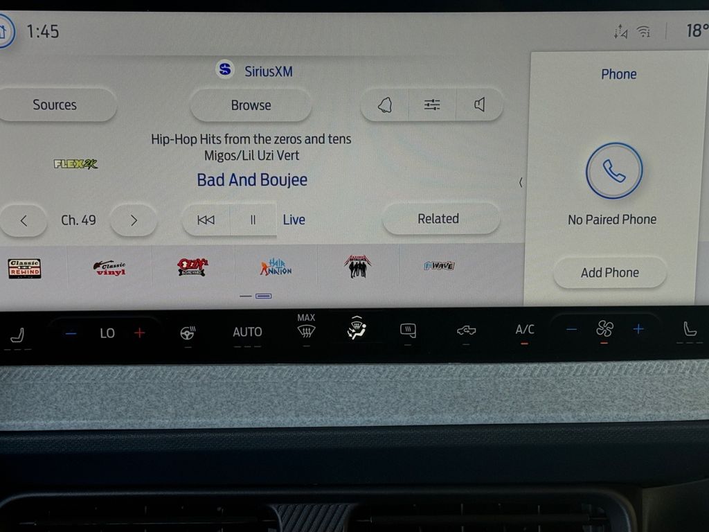 View vehicle photo 7