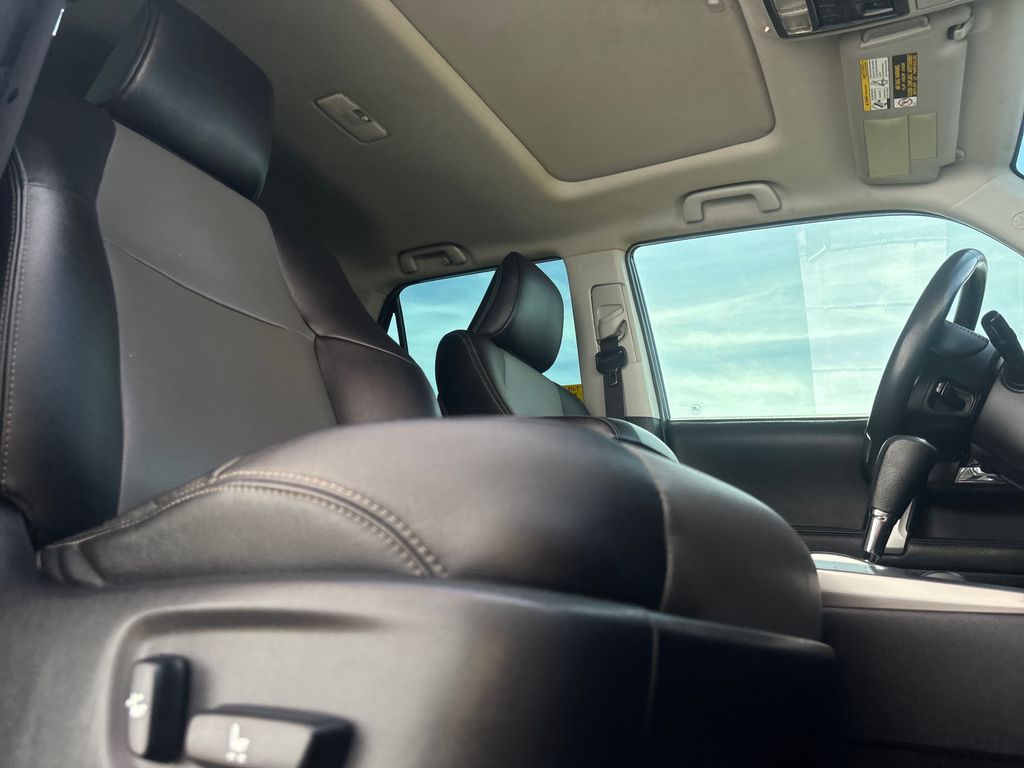 2022 Toyota 4Runner SR5 Premium - Photo 27