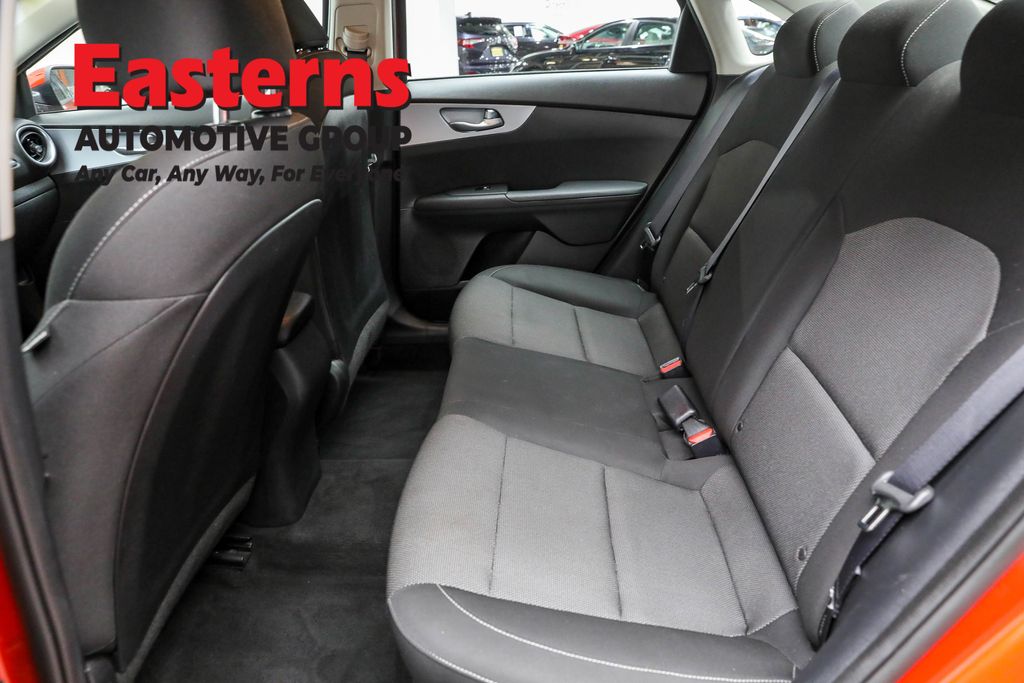 Used 2023 Orange Kia LXS image 21