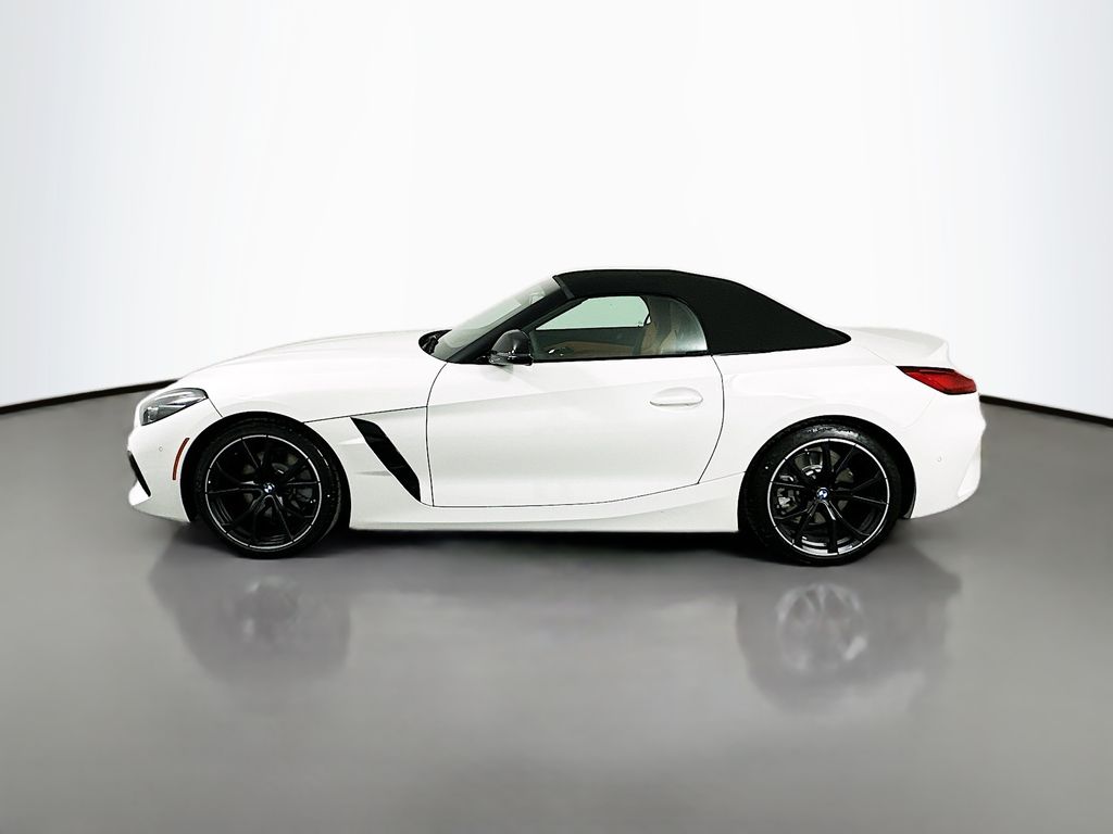 Thumbnail: 2026 BMW Z4 - 8