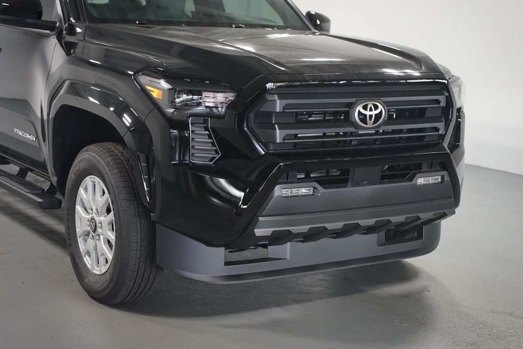 Thumbnail: 2025 Toyota Tacoma - 4
