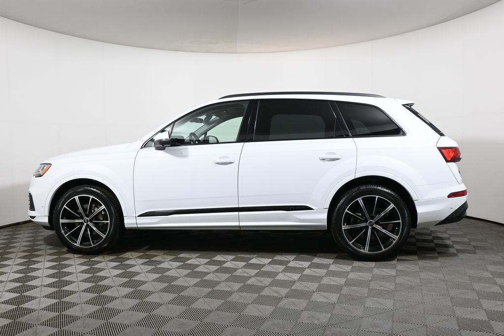 Thumbnail: 2023 Audi Q7 - 2