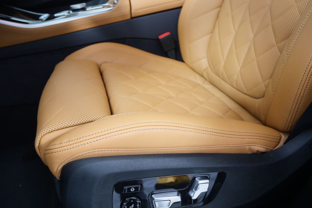 Thumbnail: 2026 BMW X5 - 9