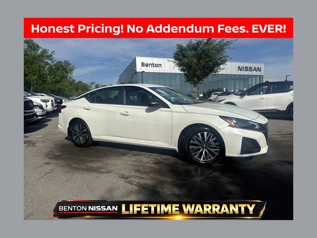 Pearl White Tricoat 2026 Nissan Altima Sedan Front-Wheel Drive Continuously Variable Transmission