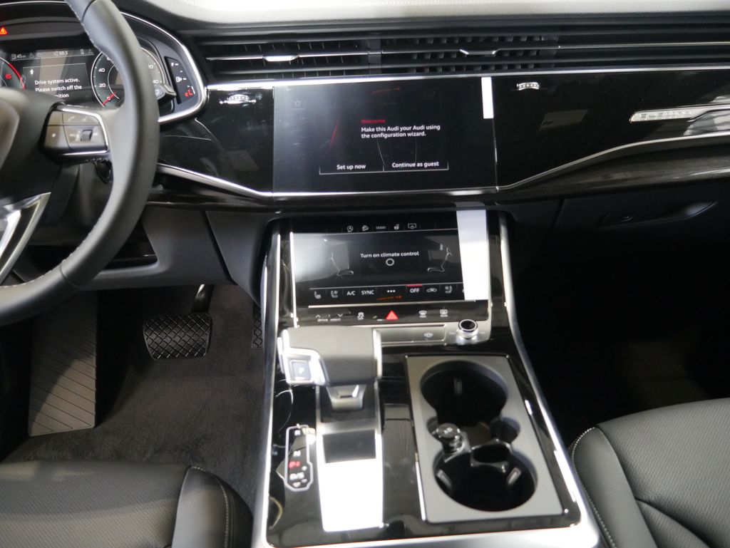 Thumbnail: 2026 Audi Q7 - 24