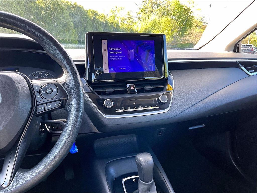 2024 Toyota Corolla — photo 18