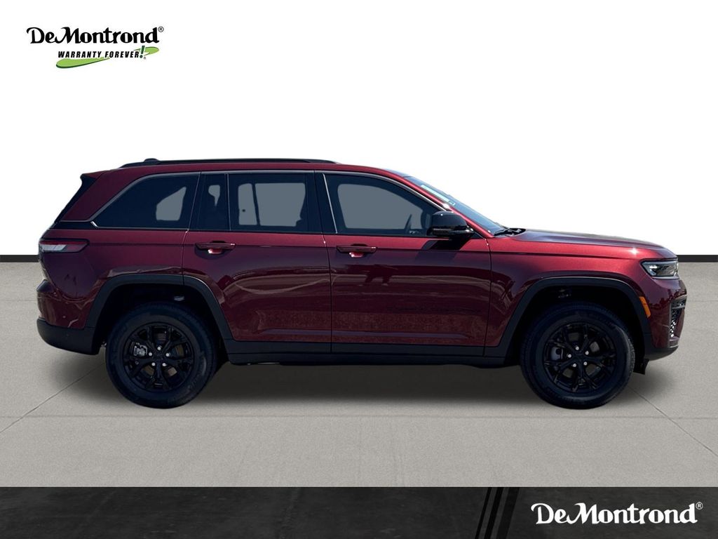 2026 Jeep Grand Cherokee Altitude - 3