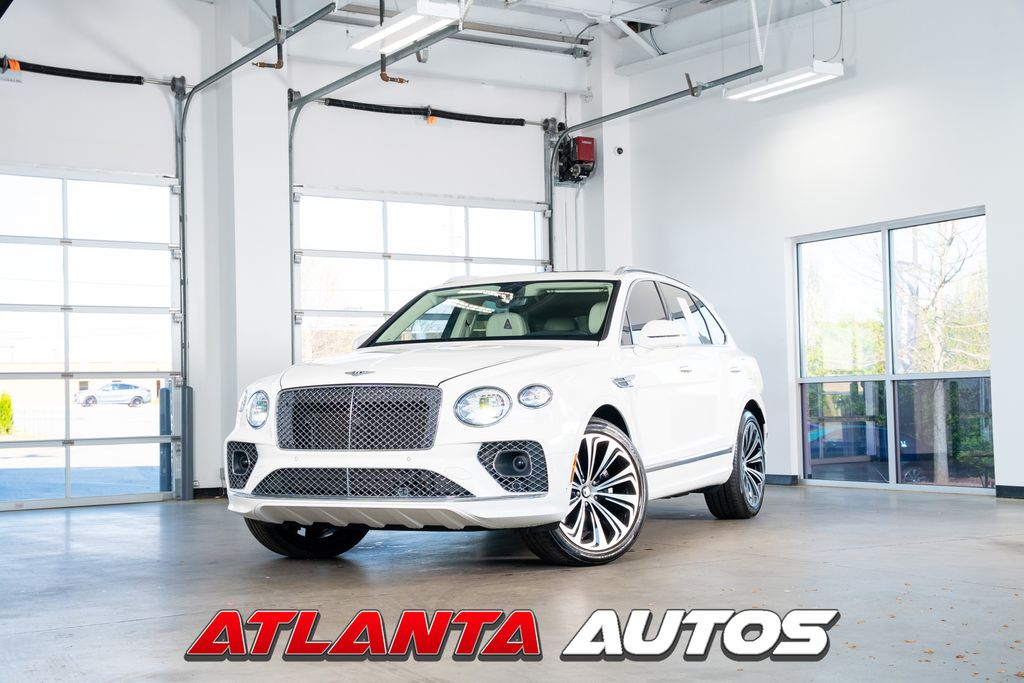 White 2021 Bentley Bentayga Hybrid AWD SUV / Crossover All-Wheel Drive 8-Speed Automatic