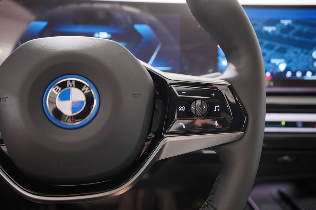 2024 BMW i5 eDrive40 21