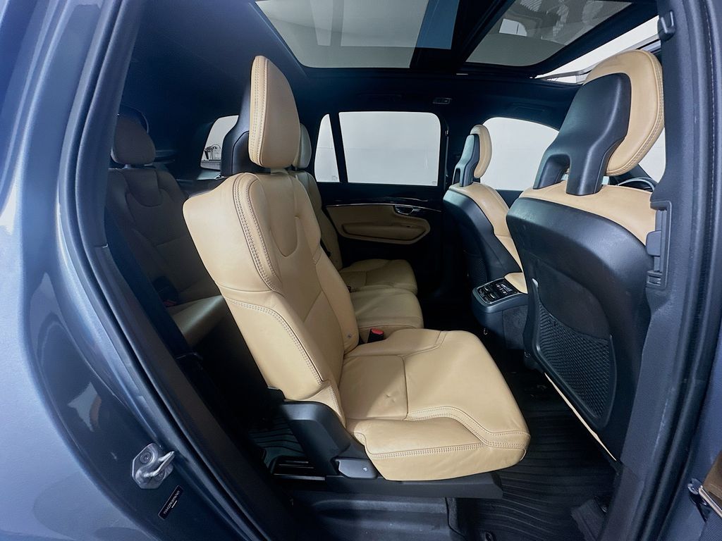 Thumbnail: 2017 Volvo XC90 - 27