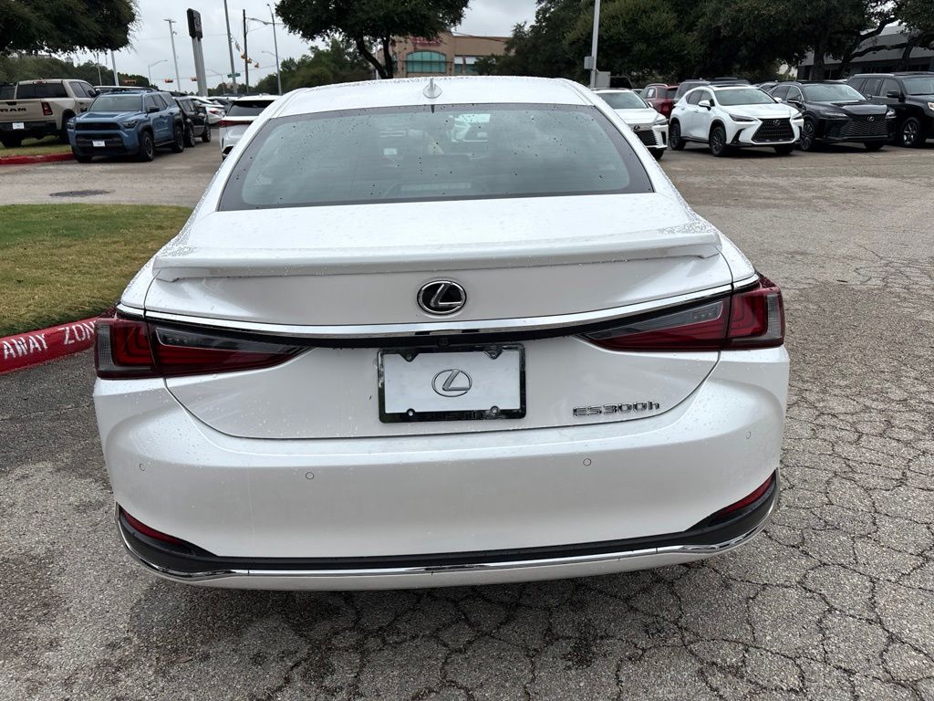 Thumbnail: 2024 Lexus ES - 4