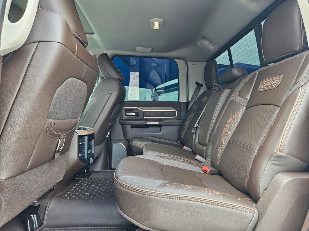 Used Car 2024 Toyota Highlander  Le For Sale Under $35,000 In San Marcos, Texas