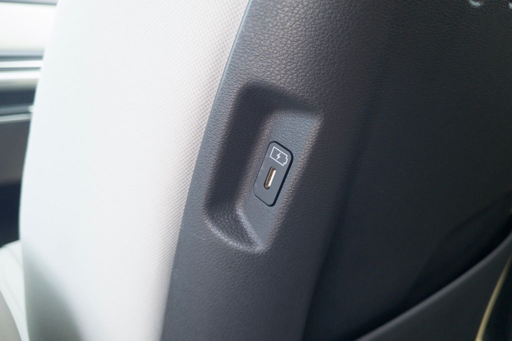 New 2027 Gray Hyundai SE image 17