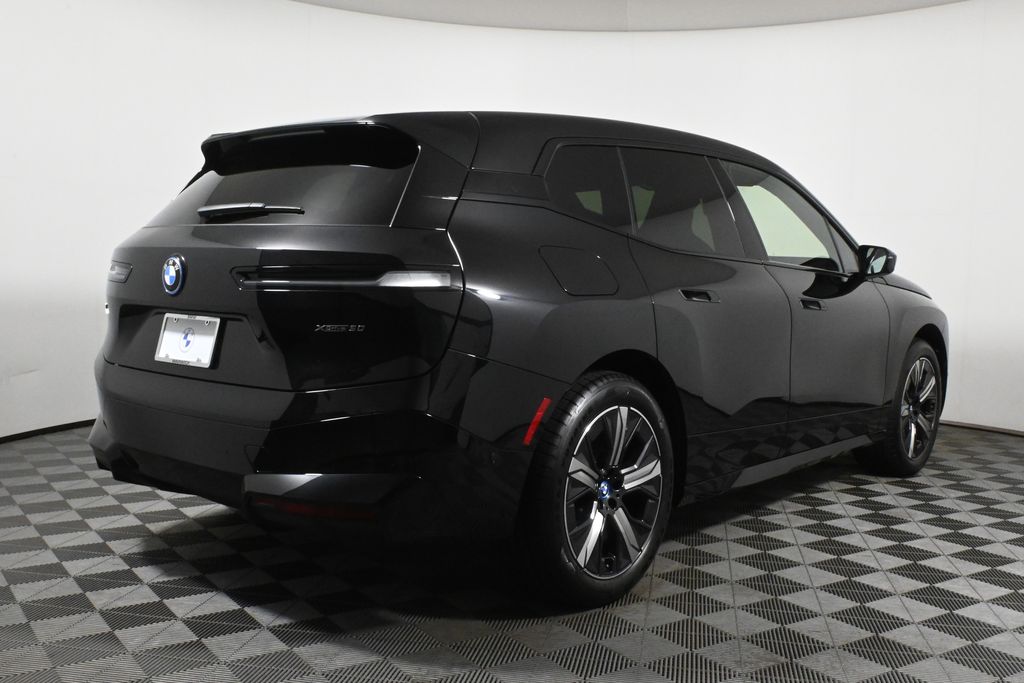 Thumbnail: 2025 BMW iX - 7