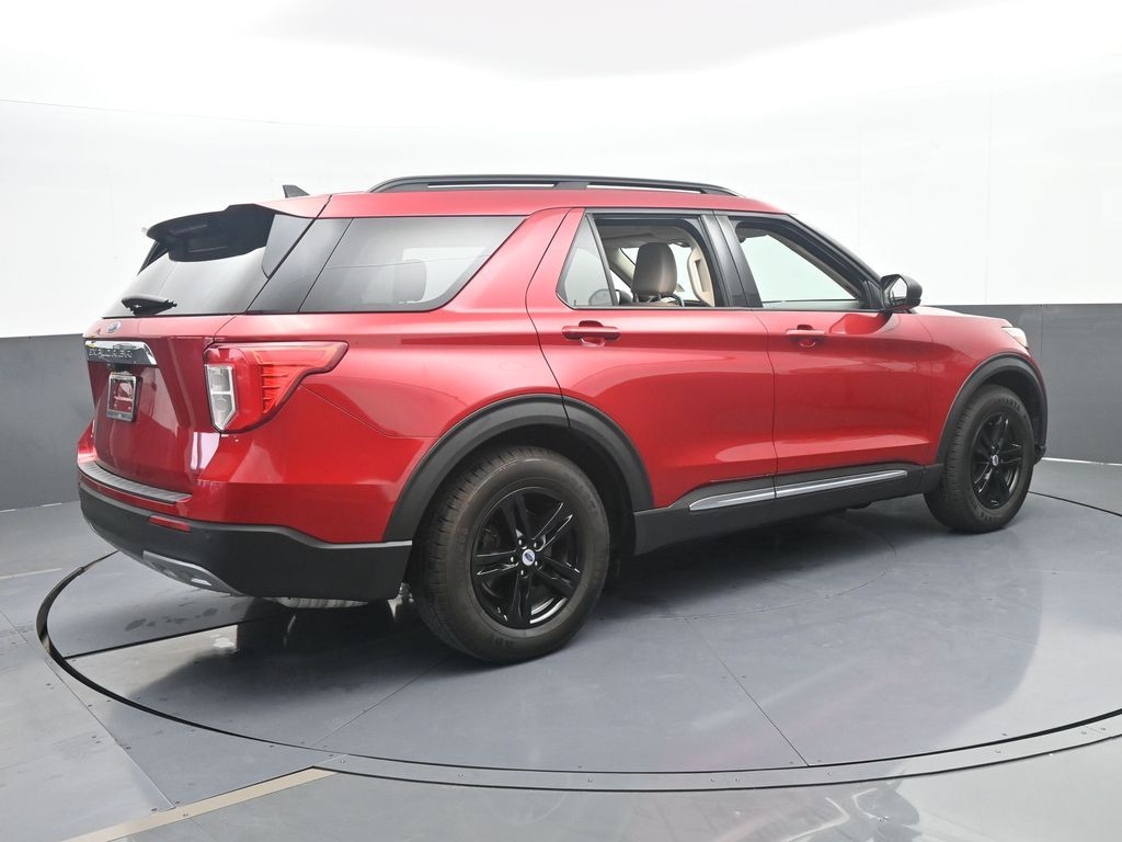 Used 2021 Red Ford XLT image 6