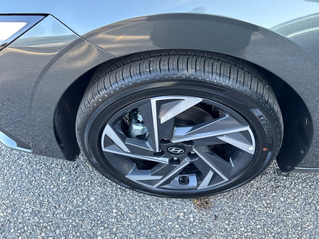 2025 Hyundai Elantra Hybrid SEL Sport photo 21
