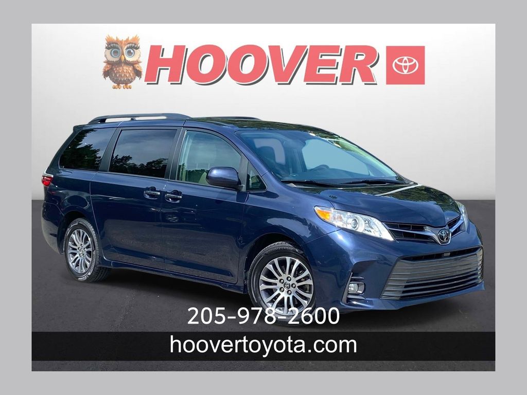 2019 Toyota Sienna XLE Premium 8-Passenger FWD