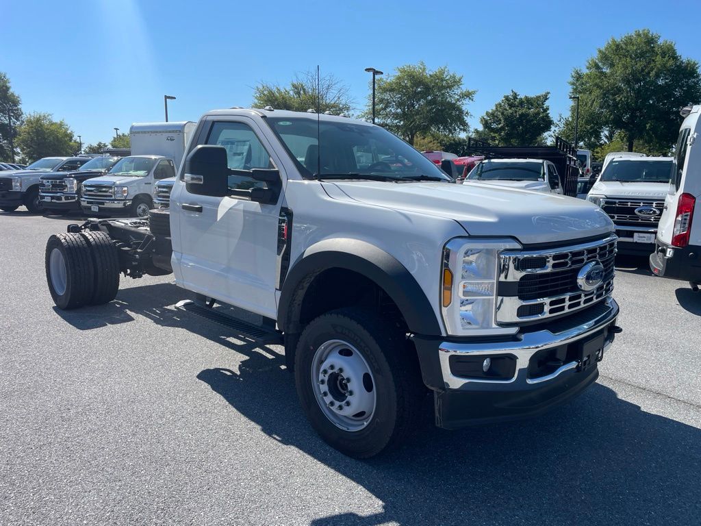 2025 Ford F-600 Chassis XL