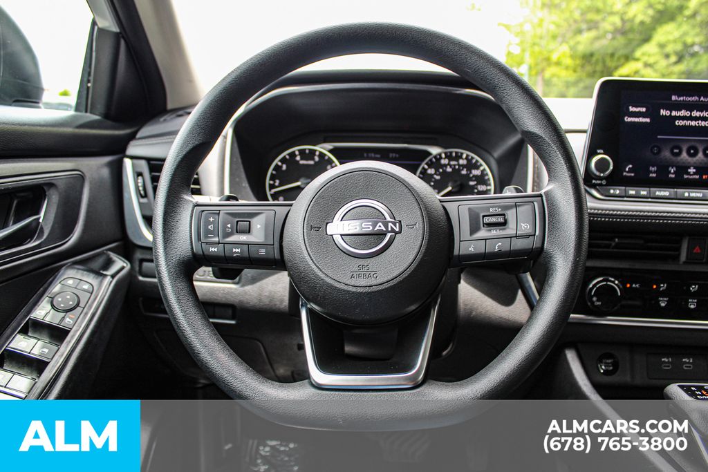 Used 2024 Silver Nissan S image 25