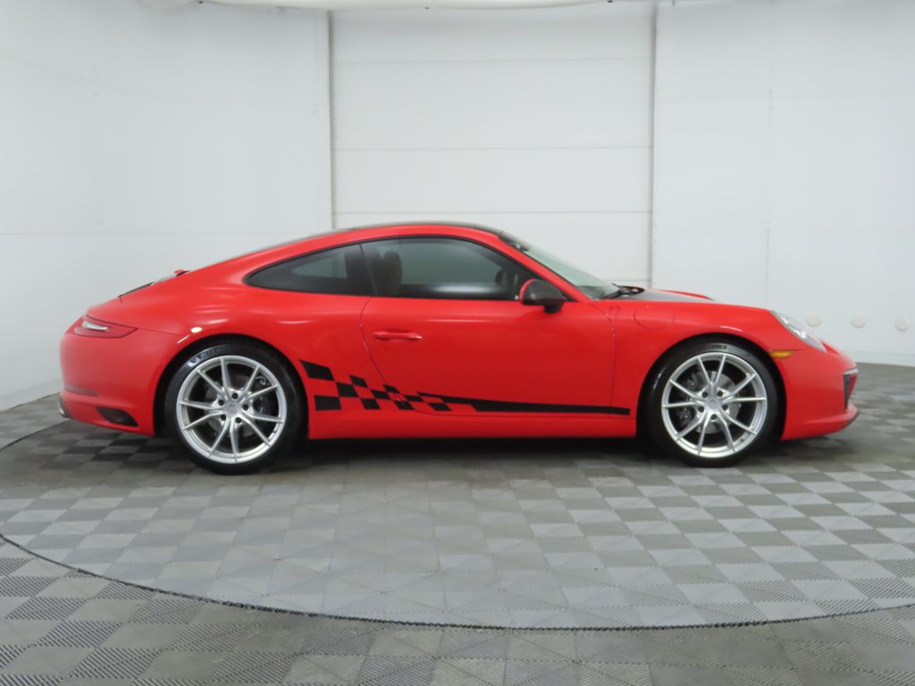 Thumbnail: 2019 Porsche 911 - 8