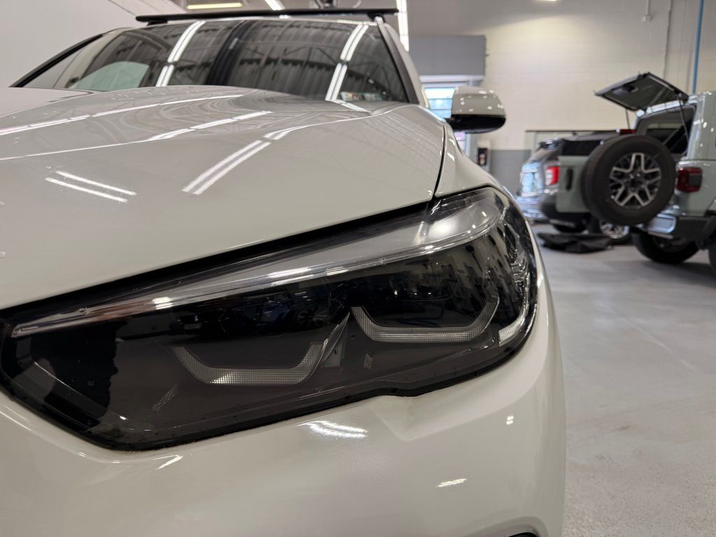 Thumbnail: 2022 BMW X5 - 9