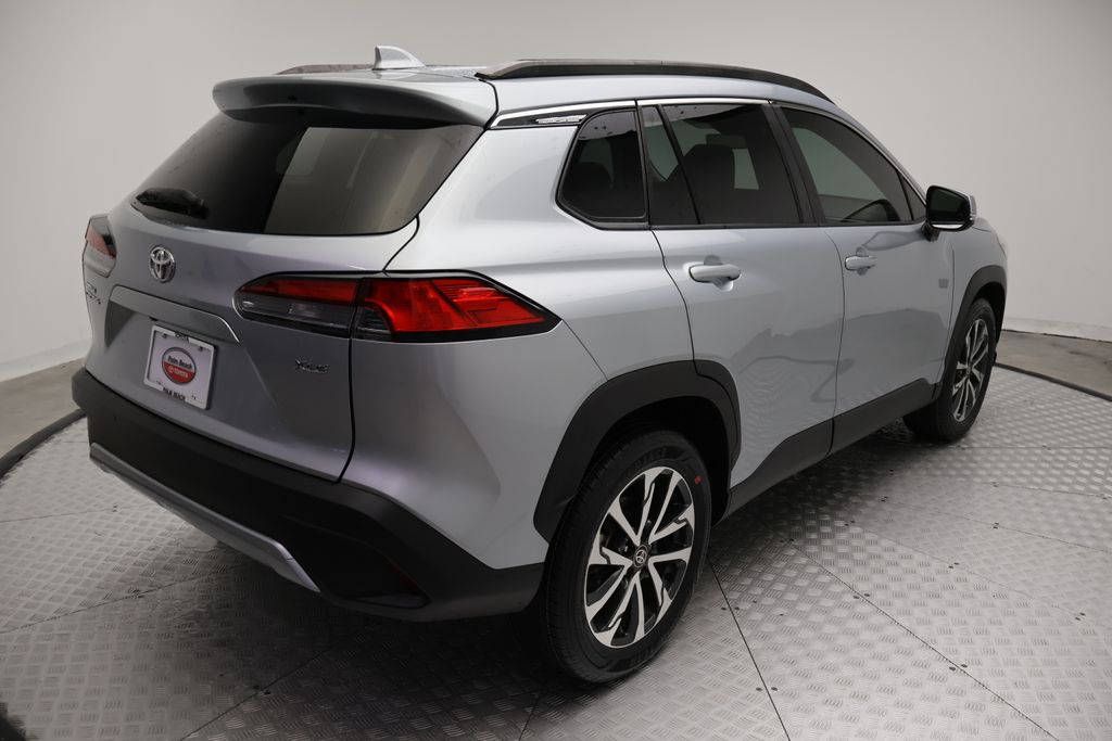 Thumbnail: 2023 Toyota Corolla Cross - 8