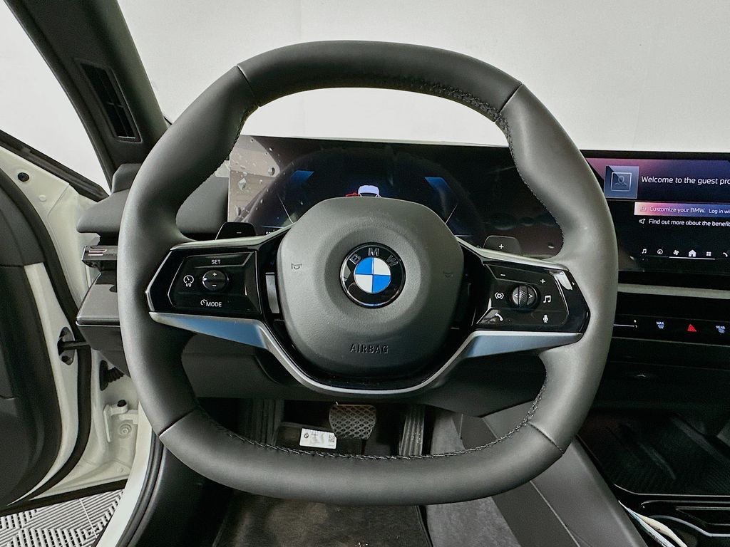 Thumbnail: 2025 BMW 5 Series - 10