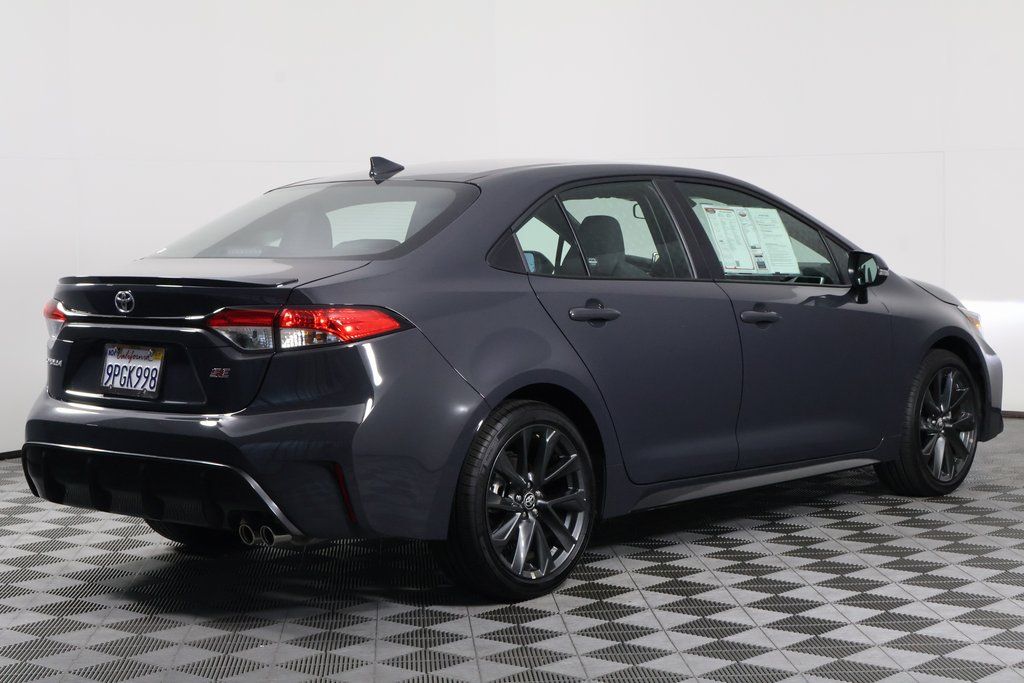 Thumbnail: 2025 Toyota Corolla - 4