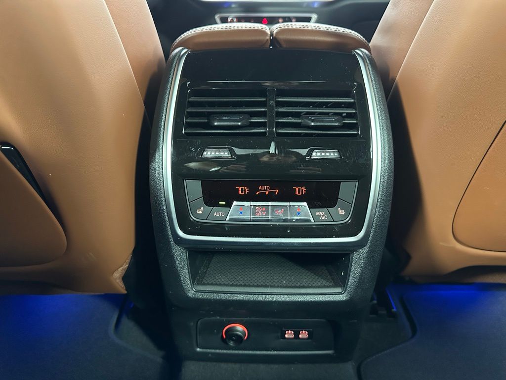 Thumbnail: 2023 BMW X7 - 26