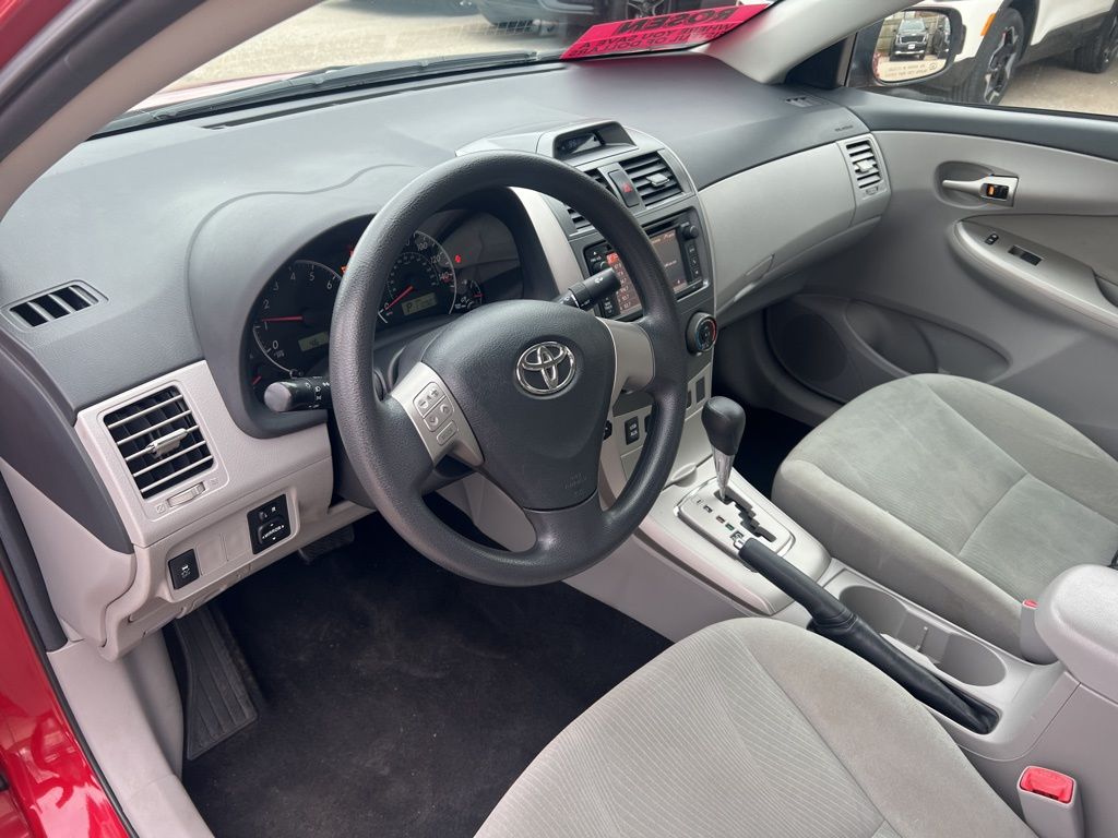 2013 Toyota Corolla L photo