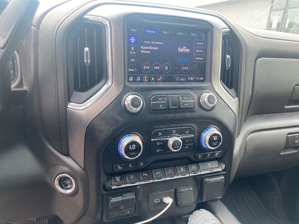 Used 2020 White GMC Denali image 11