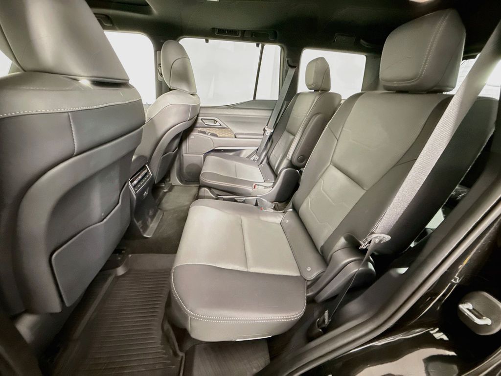 Thumbnail: 2024 Lexus GX - 25