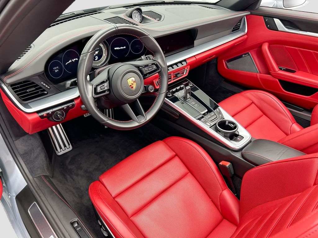 Thumbnail: 2022 Porsche 911 - 4