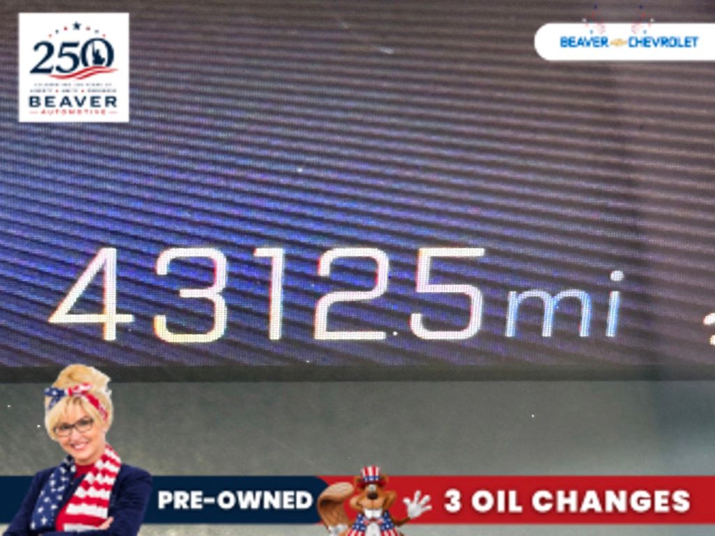 Used 2025 Chevrolet Trax SUV