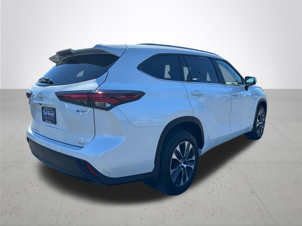 2026 Toyota Highlander Hybrid XLE