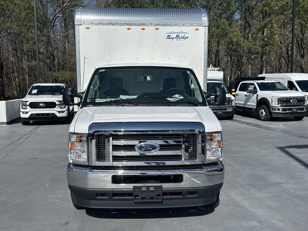 2024 Ford E-450SD Base 2