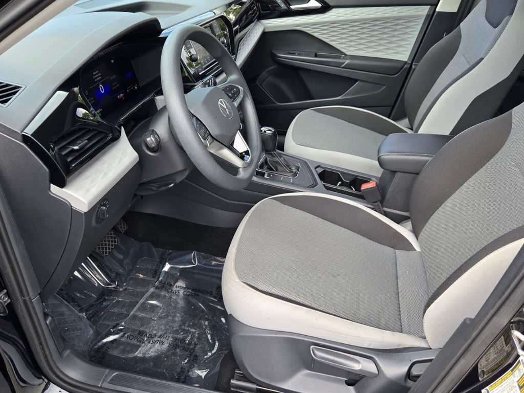 2022 Volkswagen Taos - $16,500