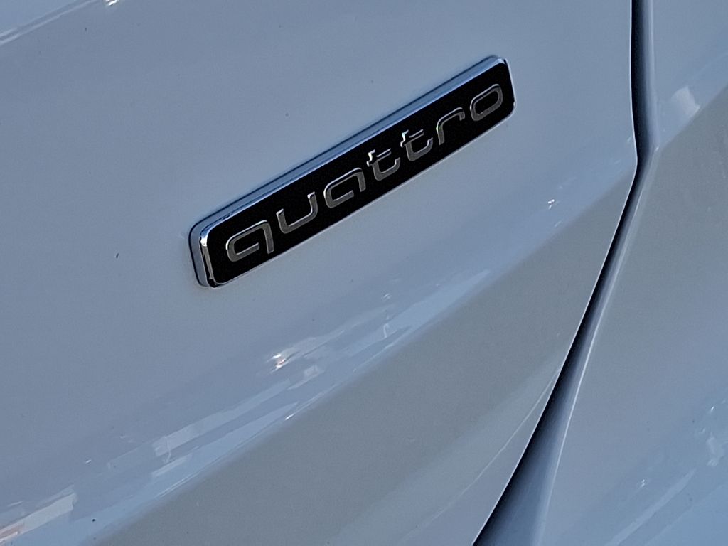 Thumbnail: 2025 Audi Q3 - 31