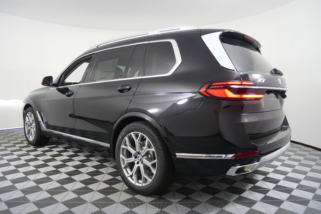 Thumbnail: 2026 BMW X7 - 5