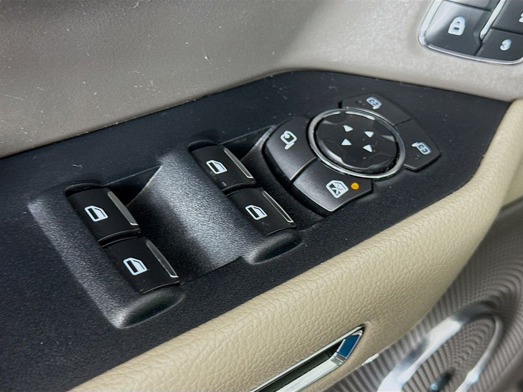 Thumbnail: 2018 Ford Expedition - 18