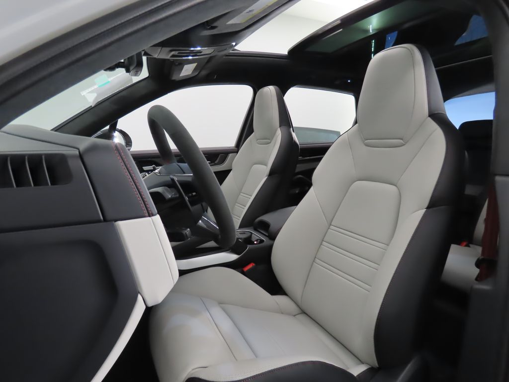 Thumbnail: 2025 Porsche Cayenne - 5
