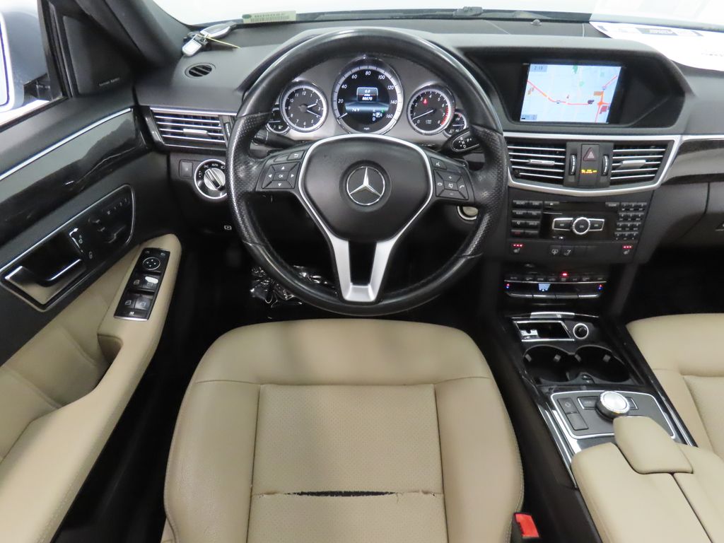 Thumbnail: 2013 Mercedes-Benz E-Class - 15