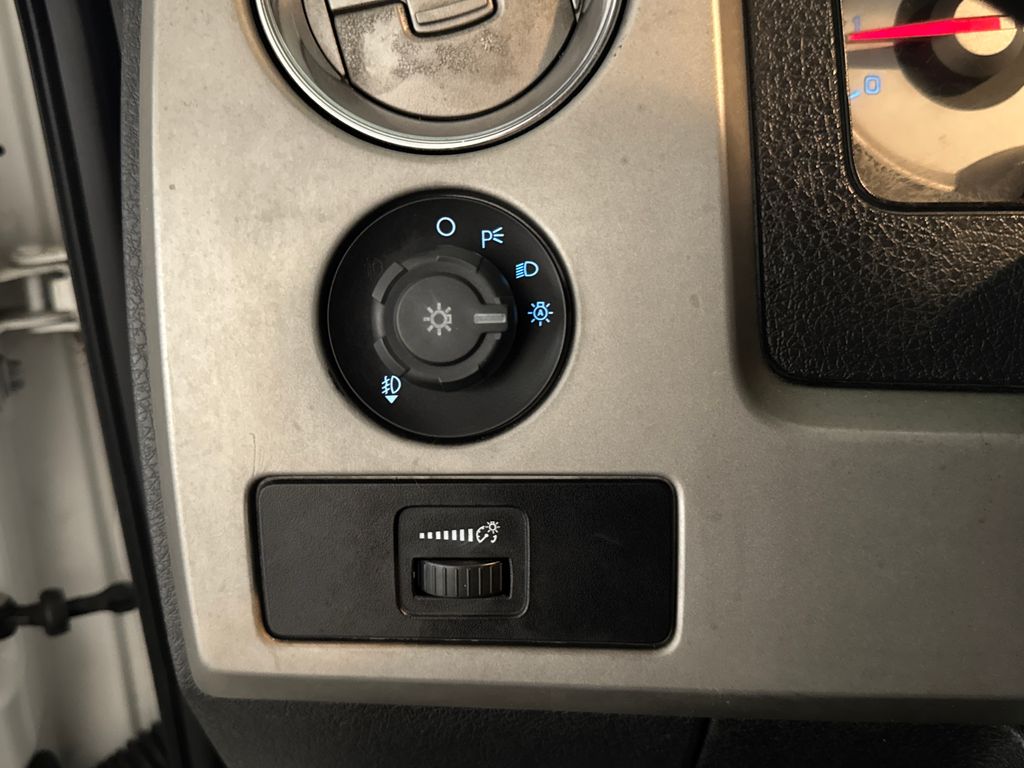 Used 2010 White Ford XLT image 18