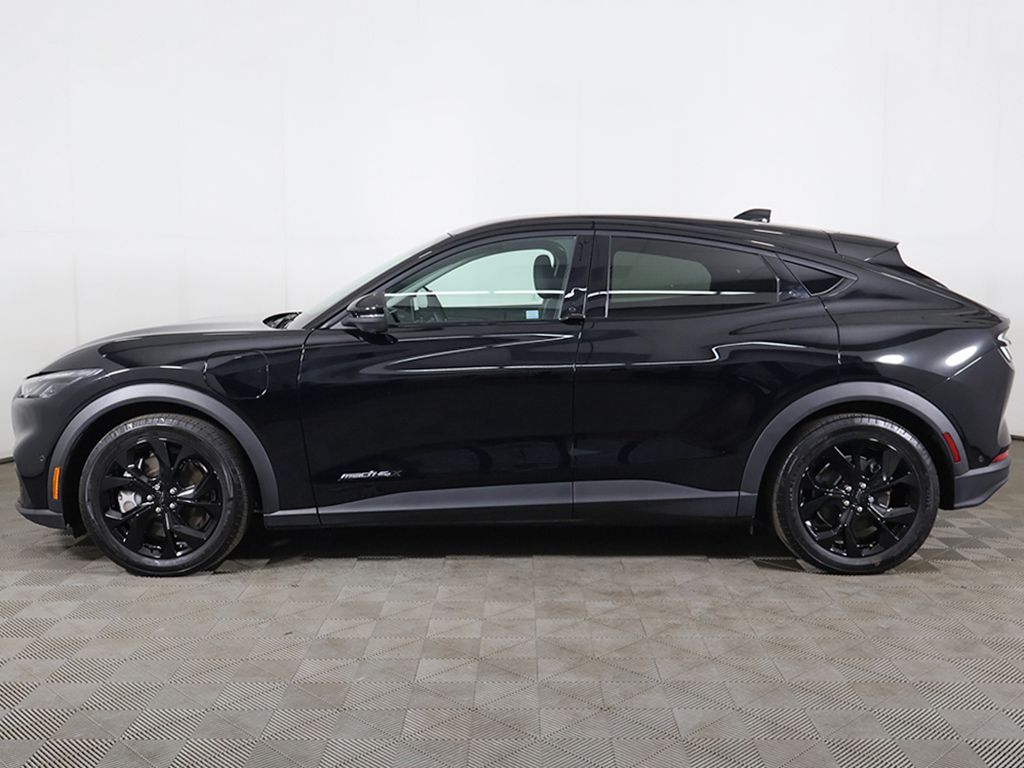 Used 2024 Black Ford Select image 18