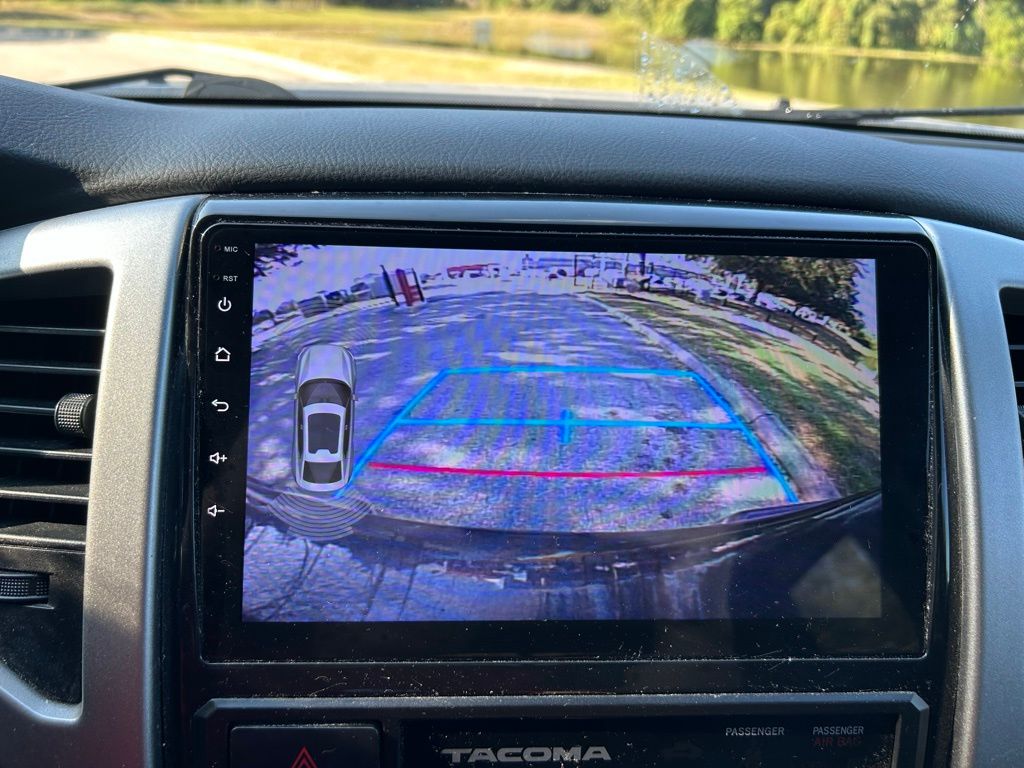 Thumbnail: 2015 Toyota Tacoma - 22