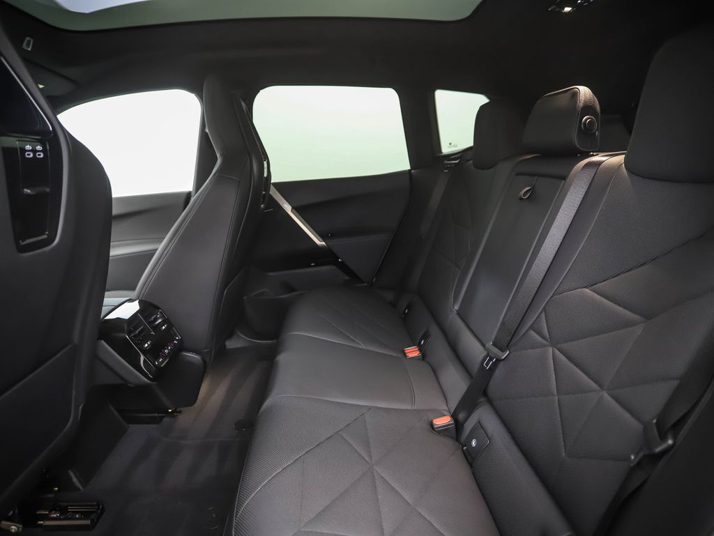 Thumbnail: 2023 BMW iX - 22