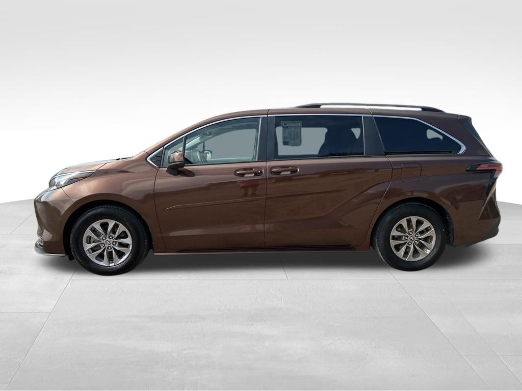 Used 2022 Toyota Sienna Van
