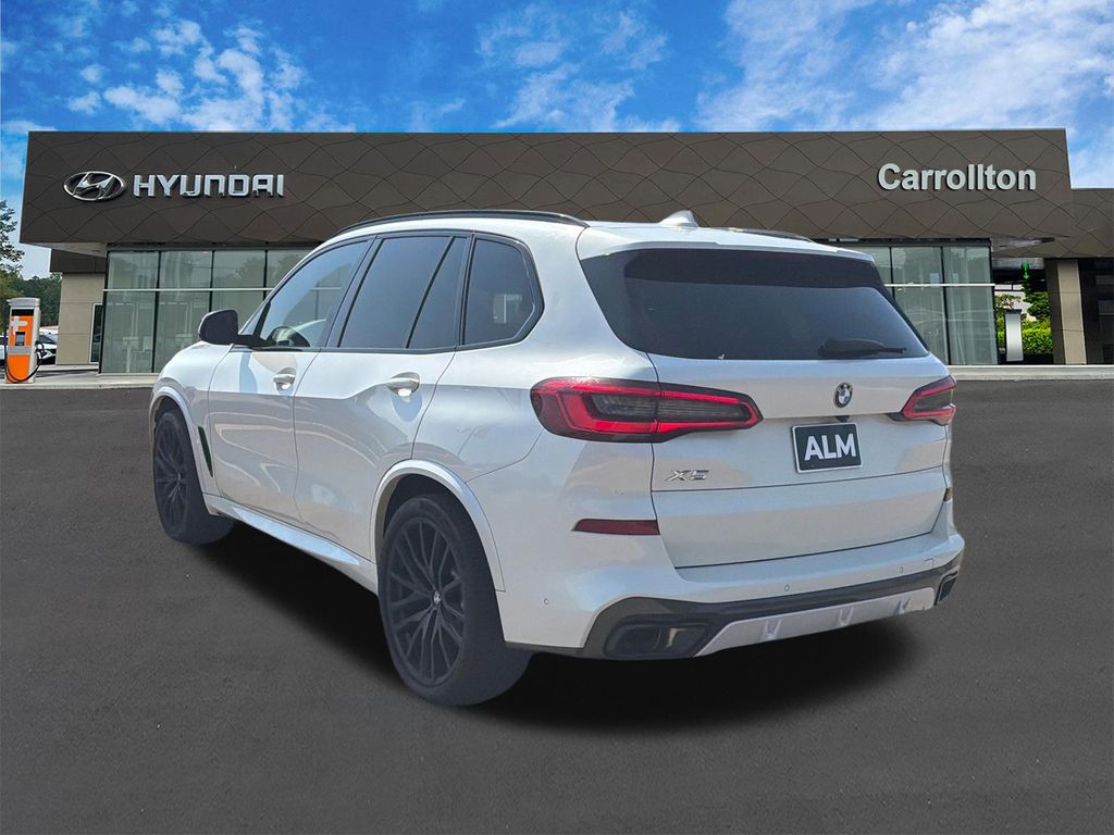 Used 2020 White BMW xDrive40i image 7